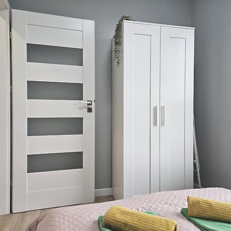 Urban Jungle - Grey Apartment Μπιάλιστοκ Εξωτερικό φωτογραφία