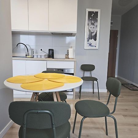 Urban Jungle - Grey Apartment Μπιάλιστοκ Εξωτερικό φωτογραφία